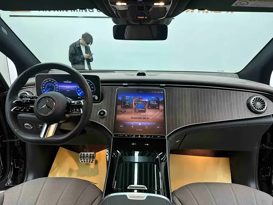 Mercedes-Benz EQE SUV Mercedes-Benz EQE SUV 2024 500 4MATIC Luxury Edition 2024 — миниатюра 5