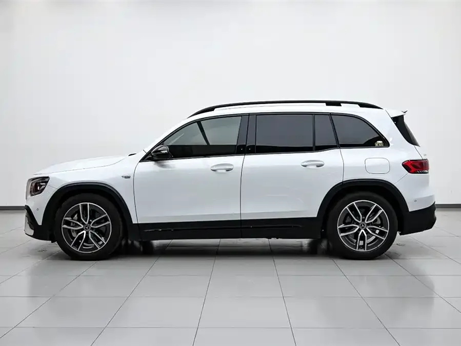 Mercedes-Benz GLB AMG Mercedes-Benz GLB AMG 2023 AMG GLB 35 4MATIC 2023 — миниатюра 2