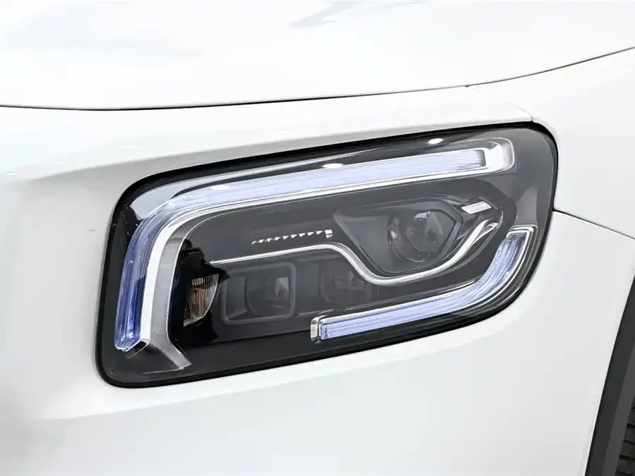 Mercedes-Benz GLB AMG Mercedes-Benz GLB AMG 2023 AMG GLB 35 4MATIC 2023 — миниатюра 3