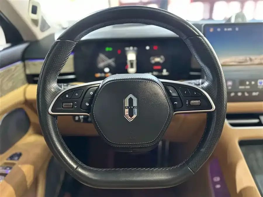 AITO M5 M5 2022 Extended Range 4WD Flagship Edition 2022 — миниатюра 5