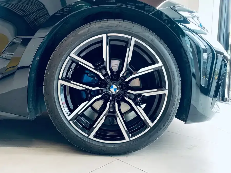 BMW 4 Series BMW 4 Series 2023 425i Gran Coupe M Sport Night Edition 2024 — миниатюра 4