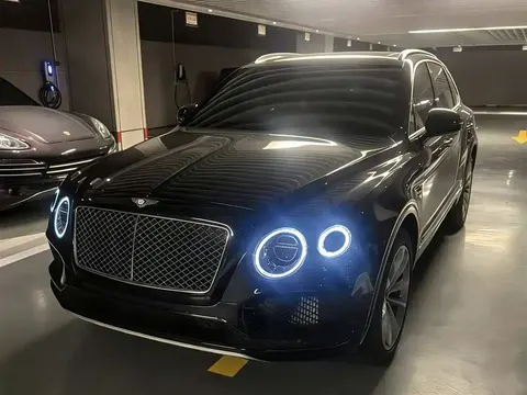 Bentley Bentayga plug-in hybrid 2023 buy in Moscow