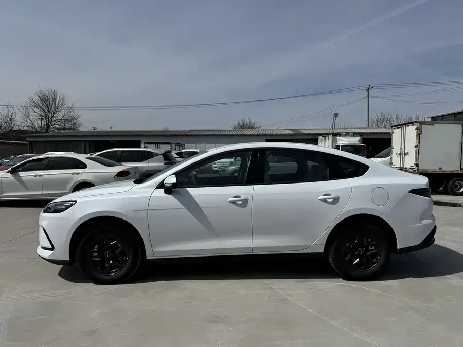 BYD seal 05 DM-i Seal 05 DM-i 2026 DM-i 128KM Luxury Edition 2026 — миниатюра 2
