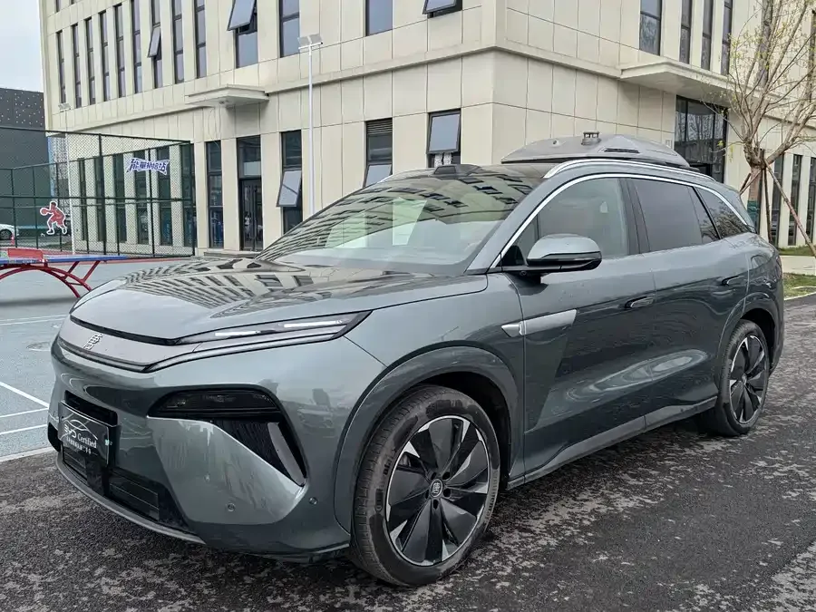 BYD Tang L 2025