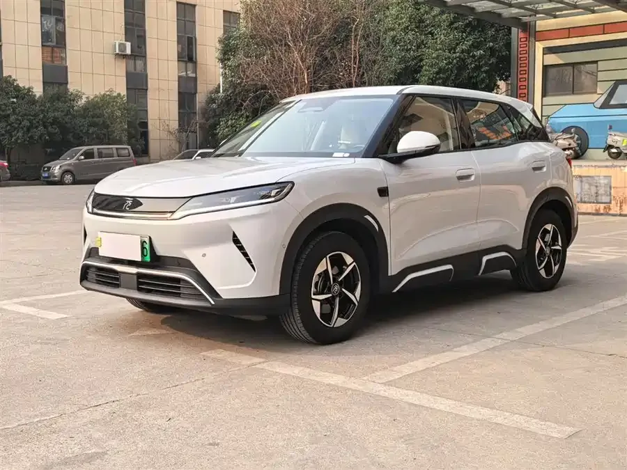BYD Yuan UP Yuan UP 2025 Intelligent Driving Edition 401KM Leading Edition 2025 — фото 1, купить с доставкой в Москву