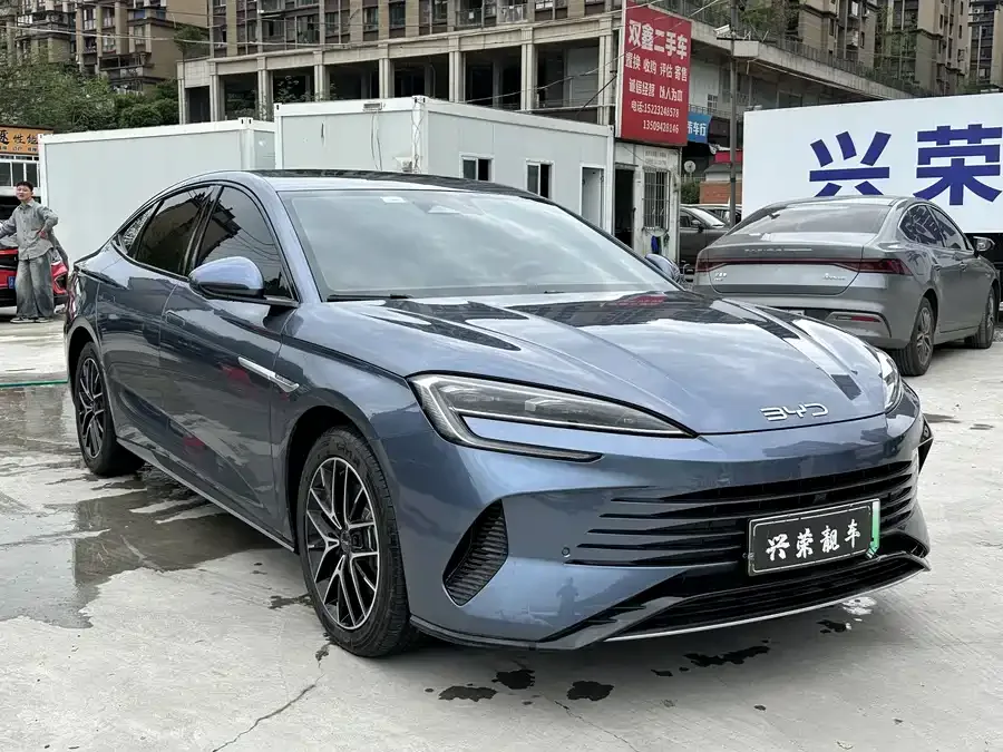 BYD seal Haibao 2024 Glory Edition DM-i 1.5L 121km Premium Edition 2024 — миниатюра 3