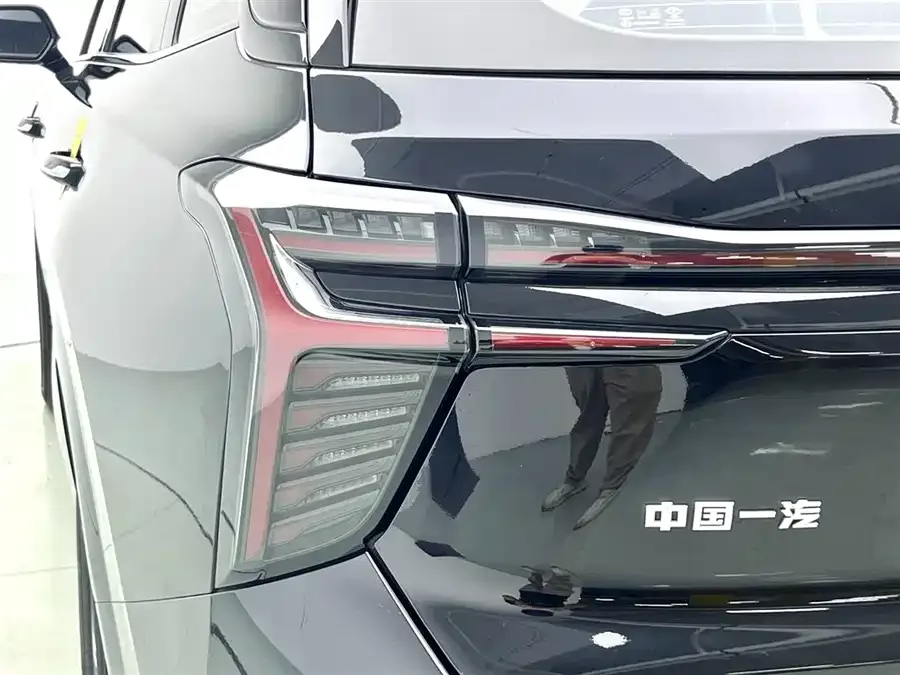 Hongqi HS3 Hongqi HS3 2024 1.5T Shanwei Edition 2025 — миниатюра 4