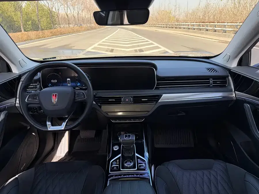 Hongqi HS5 Hongqi HS5 2022 2.0T Zhilian Flagship Edition 2023 — миниатюра 2