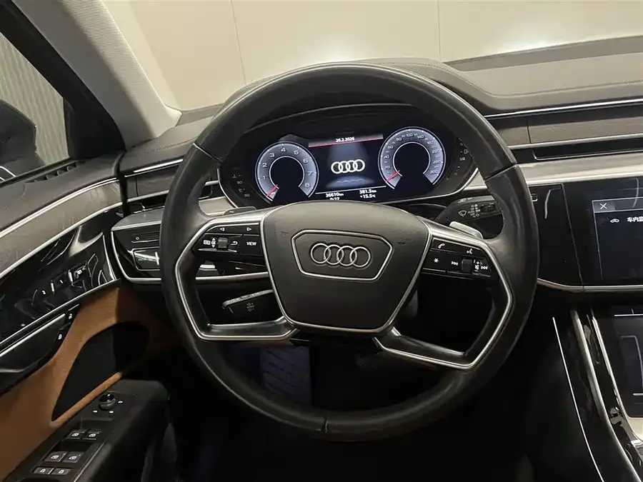 Audi A8 2023 A8L 45 TFSI quattro Luxury Edition 2023 — миниатюра 4
