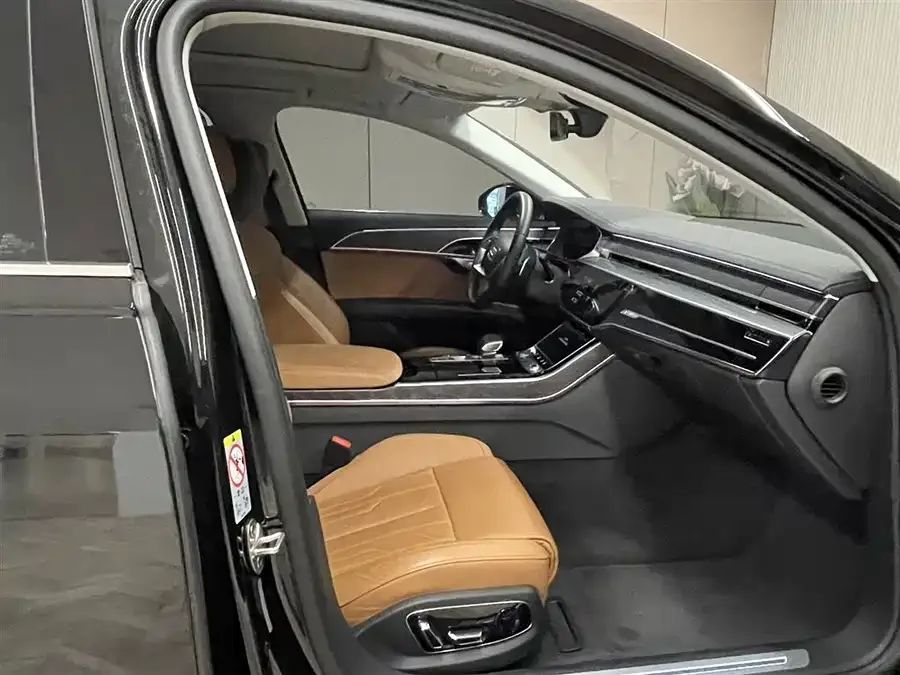 Audi A8 2023 A8L 45 TFSI quattro Luxury Edition 2023 — миниатюра 5