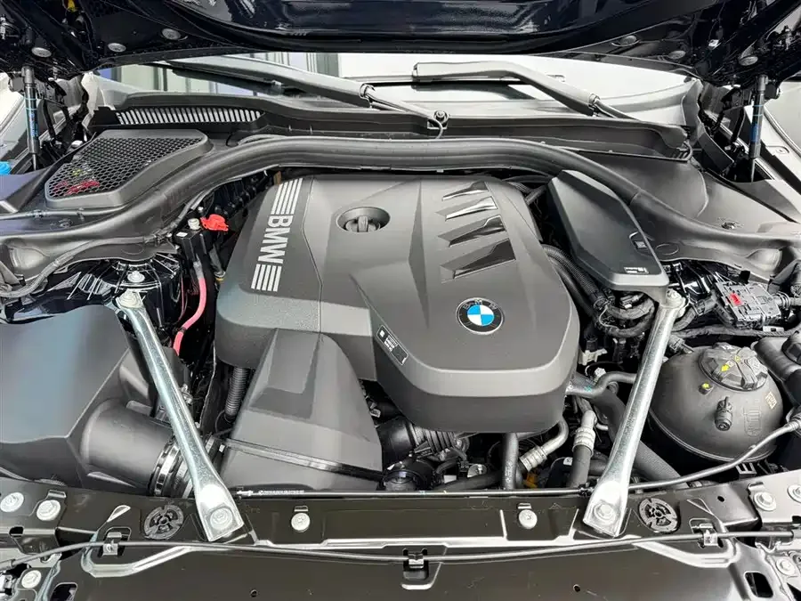 BMW 5 Series BMW 5 Series (Imported) 2024 525i M Sports Package 2025 — миниатюра 4