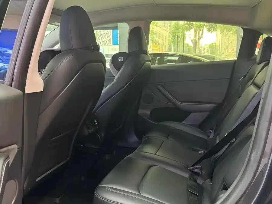 Tesla Model Y Model Y 2024 rear-wheel drive version 2024 — миниатюра 2