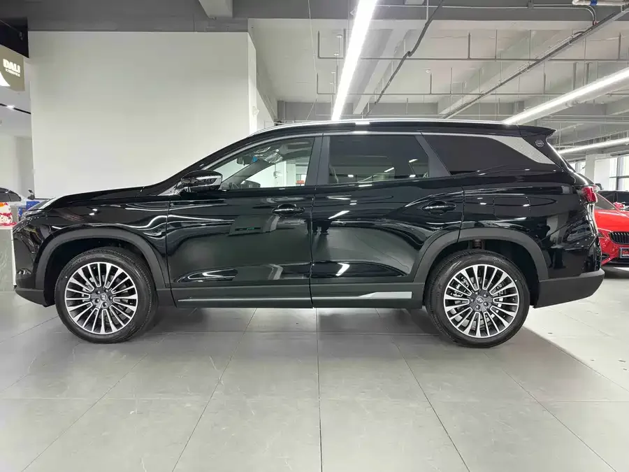 Jetour L9 Jetour Mountain & Sea L9 2024 1.5TD 2DHT Executive Edition 5-seater 2026 — миниатюра 2