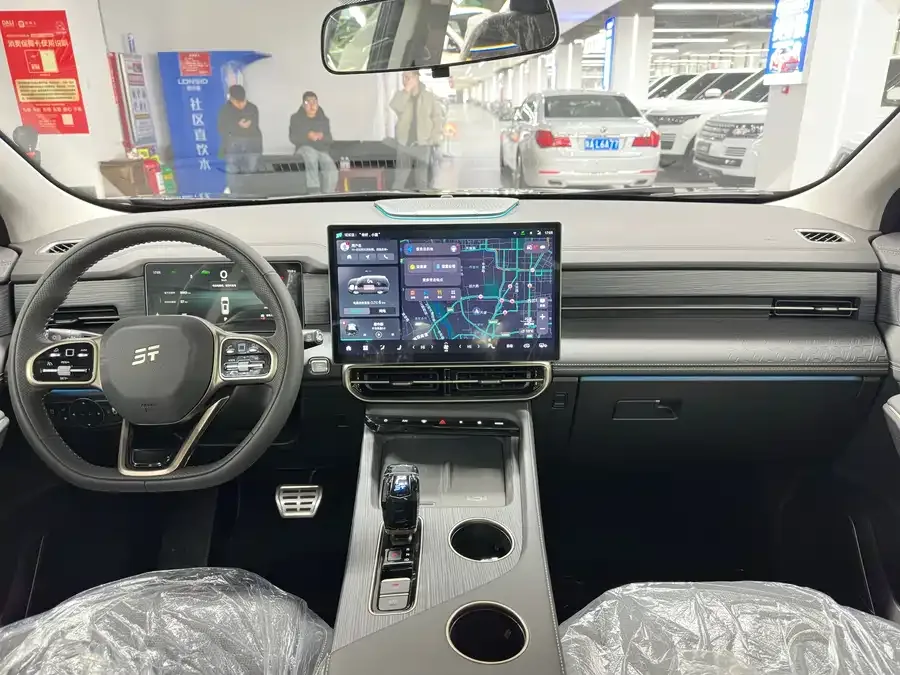 Jetour L9 Jetour Mountain & Sea L9 2024 1.5TD 2DHT Executive Edition 5-seater 2026 — миниатюра 4