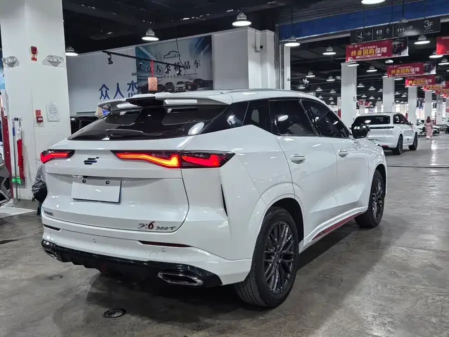 Oshan Z6 Changan Auchan Z6 2022 Blue Whale 1.5T DCT smart model 2023 — миниатюра 2