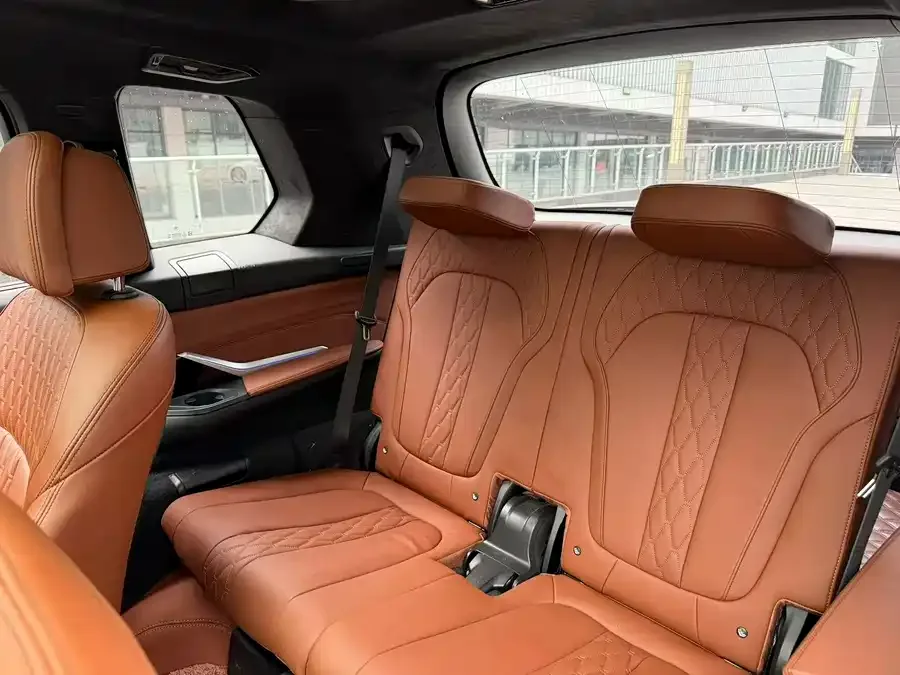 BMW X7 2021 facelift xDrive40i Exclusive M Sport Package 2022 — миниатюра 5