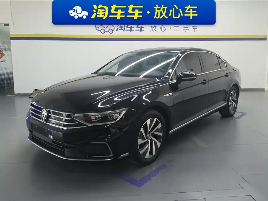 Volkswagen Magotan GTE plug-in hybrid Magotan GTE plug-in hybrid 2022 GTE luxury model 2023 — фото 1, купить с доставкой в Москву