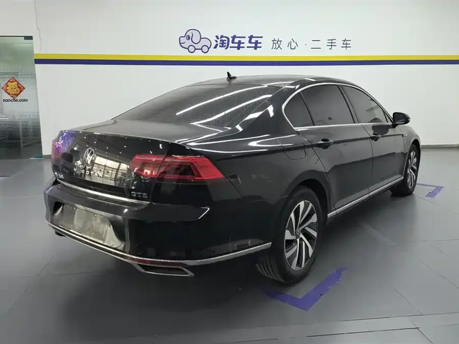 Volkswagen Magotan GTE plug-in hybrid Magotan GTE plug-in hybrid 2022 GTE luxury model 2023 — миниатюра 3