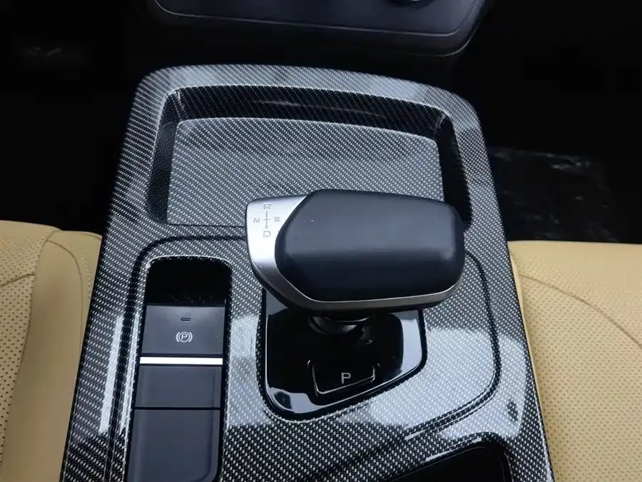 Dongfeng Fengguang E380 Fengguang E380 2023 Standard Edition - Comfortable 7-seater 2026 — миниатюра 4