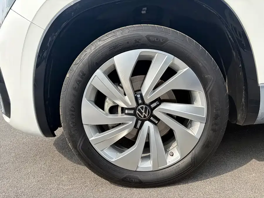 Volkswagen Tayron X Tanyue X 2020 330TSI 2WD Premium Intelligent Edition 2022 — миниатюра 2