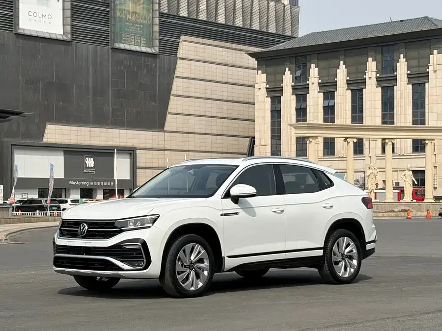 Volkswagen Tayron X Tanyue X 2020 330TSI 2WD Premium Intelligent Edition 2022 — фото 1, купить с доставкой в Москву