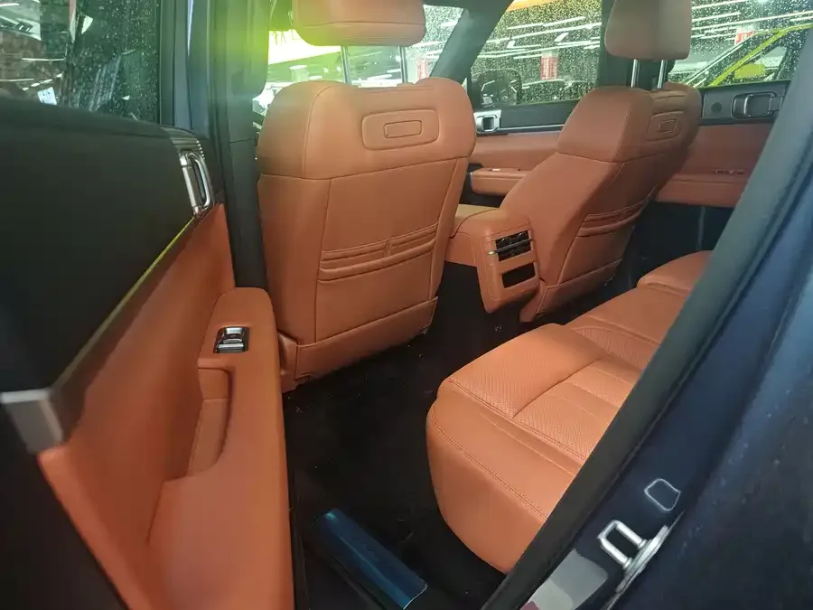BYD Leopard Titanium 7 Titanium 7 2025 190KM Four-Wheel Drive Ultra Edition 2025 — миниатюра 2