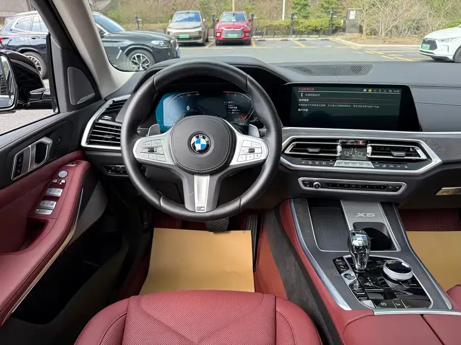 BMW X5 2022 facelift xDrive 30Li Exclusive M Sport Package 2023 — миниатюра 4