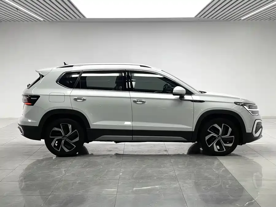 Volkswagen Tiguan (Tharu) Tuyue 2023 300TSI 2WD Full Moon Edition 2024 — миниатюра 4