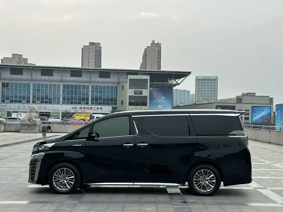 Toyota Crown Vellfire Vellfire 2021 Crown Hybrid 2.5L HV Supreme Edition 2022 — миниатюра 2