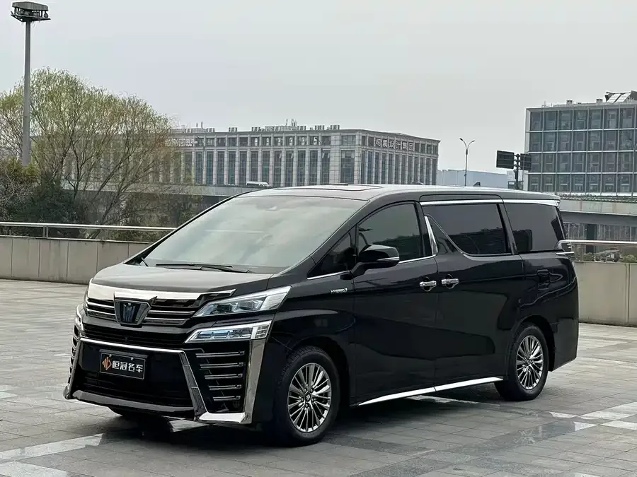Toyota Crown Vellfire 2022