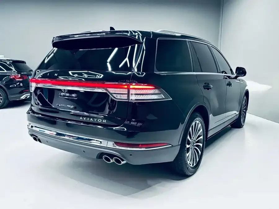 Lincoln Aviator Aviator 2022 3.0T V6 4WD Elegant Edition 2022 — миниатюра 2