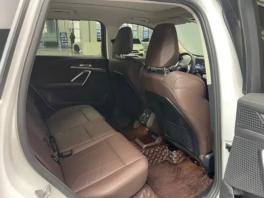 BMW X1 2023 sDrive25Li M Sport Package 2024 — миниатюра 4