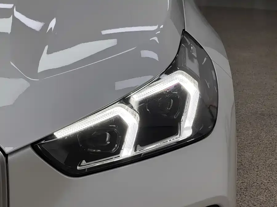 BMW X1 2025 sDrive25Li M Sport Package 2025 — миниатюра 3