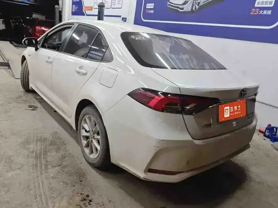 Toyota Corolla 2021 Corolla Hybrid 1.8L E-CVT Elite Edition 2022 — миниатюра 4