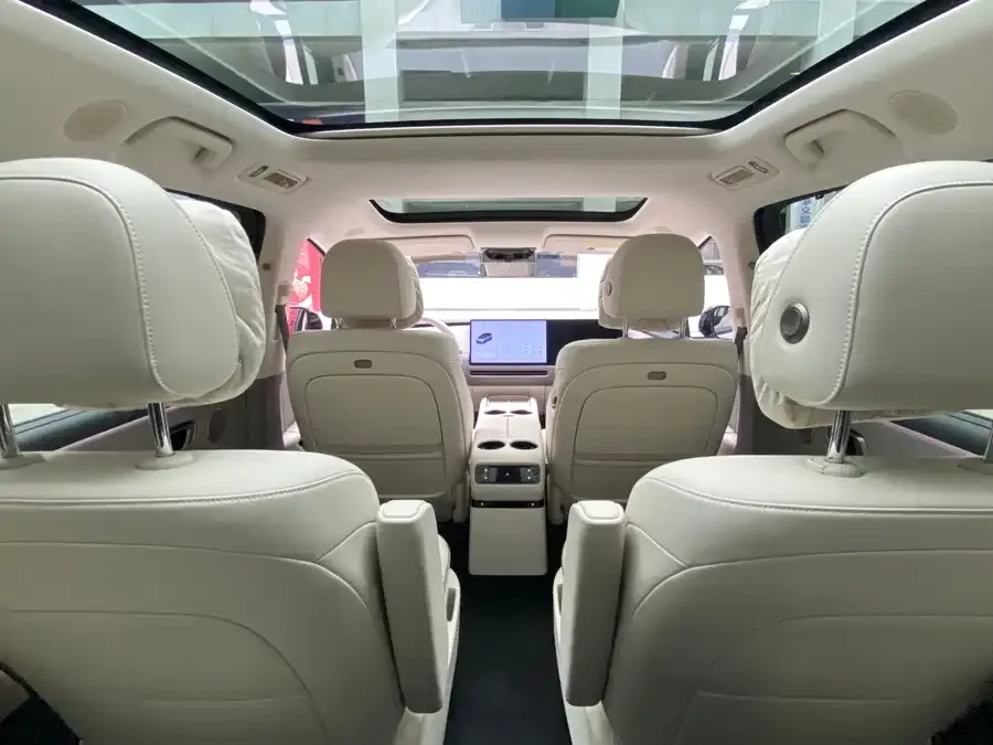 Li Ideal i8 Ideal i8 2025 Standard Edition 2025 — миниатюра 4