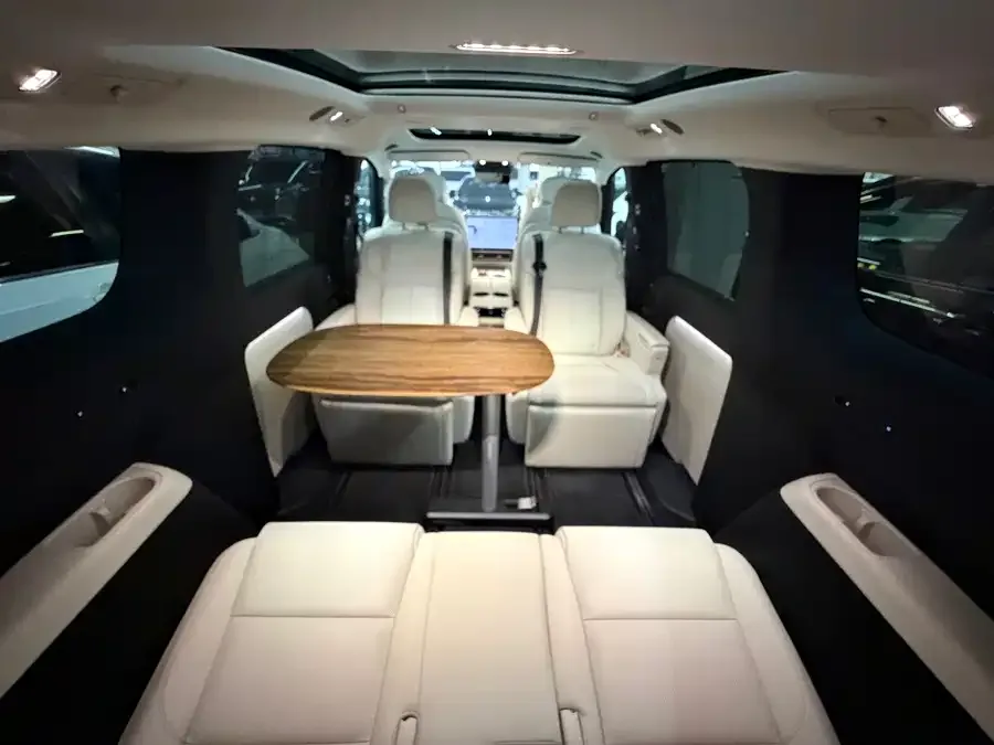 Li Xiang MEGA Ideal MEGA 2025 Home Special Edition 2025 — миниатюра 5