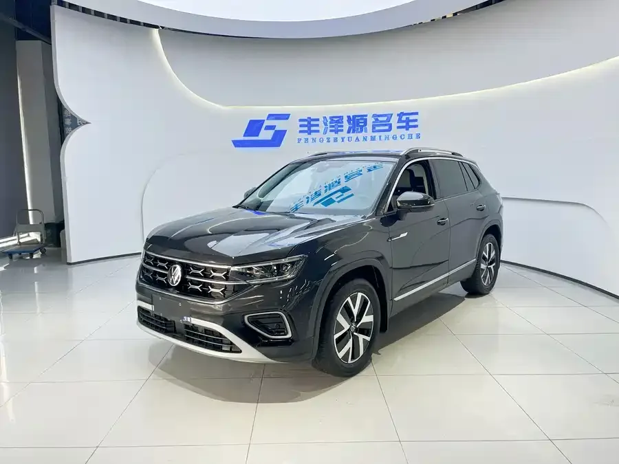 Volkswagen Tayron Tanyue 2023 330TSI 2WD Luxury Plus Advanced Edition 2022 — фото 1, купить с доставкой в Москву