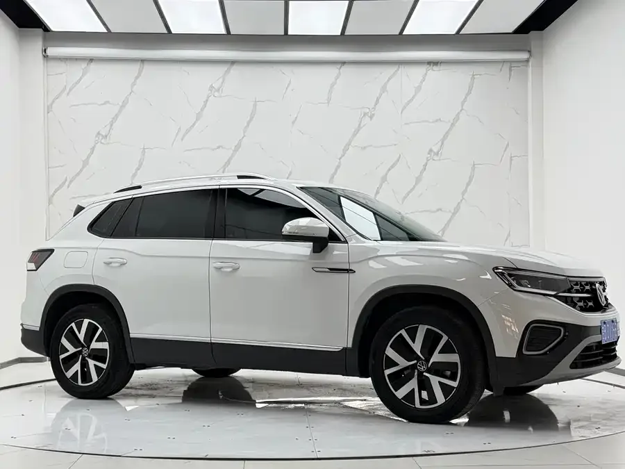 Volkswagen Tayron Tanyue 2023 280TSI 2WD Luxury Plus Advanced Edition 2022 — миниатюра 3