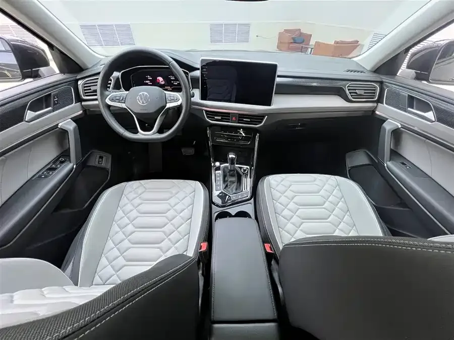 Volkswagen Tayron Tanyue 2023 280TSI 2WD Luxury Plus Advanced Edition 2022 — миниатюра 4