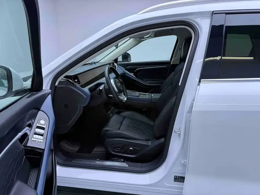 Voyah Lantu FREE Lantu FREE 2024 ultra-long battery life smart driving version 2023 — миниатюра 2