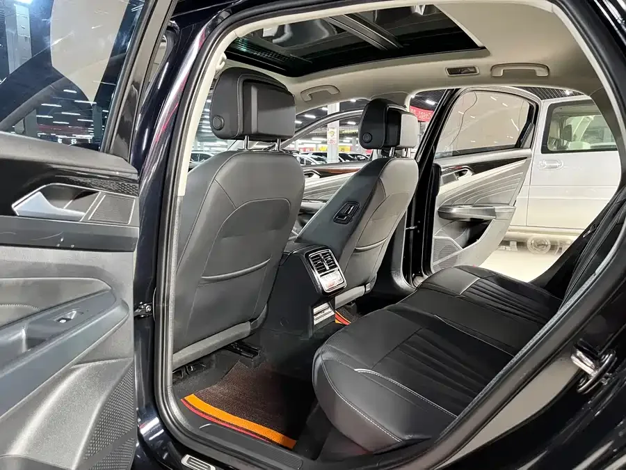 Volkswagen Passat Passat 2024 330TSI Elite Edition 2024 — миниатюра 5