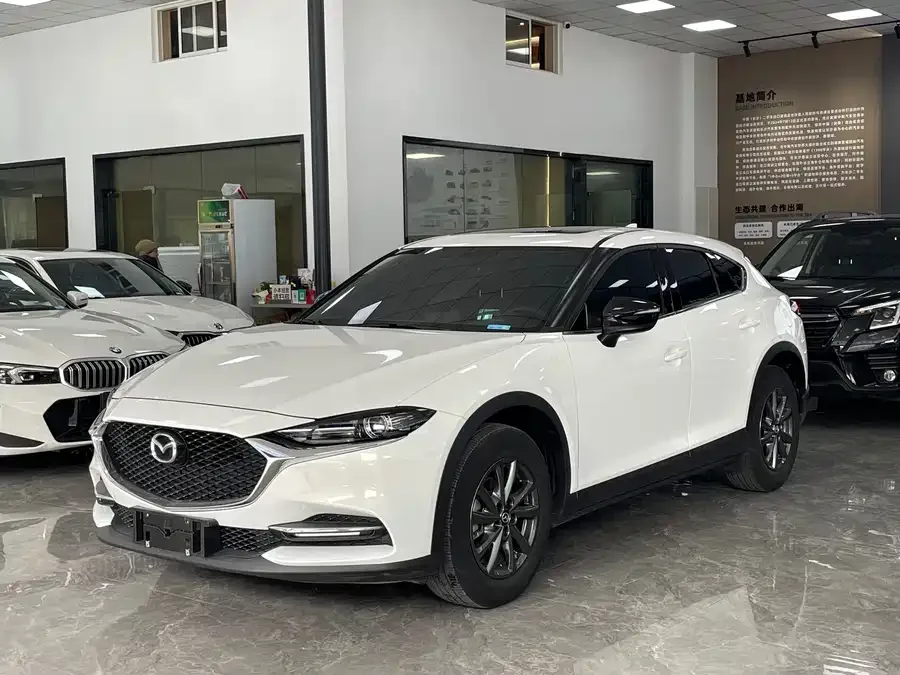 Mazda CX-4 2021 2.0L Automatic 2WD Blue Sky Vitality Edition 2022 — фото 1, купить с доставкой в Москву