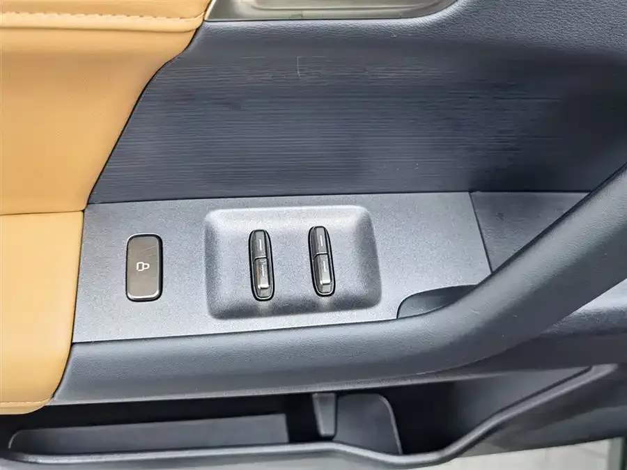 Chery Fengyun X3L Fengyun X3L 2025 215 Intelligent Driving Edition 2026 — миниатюра 3
