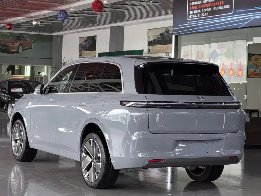 Li Xiang L8 Ideal L8 2025 Ultra Smart New Edition 2025 — миниатюра 4