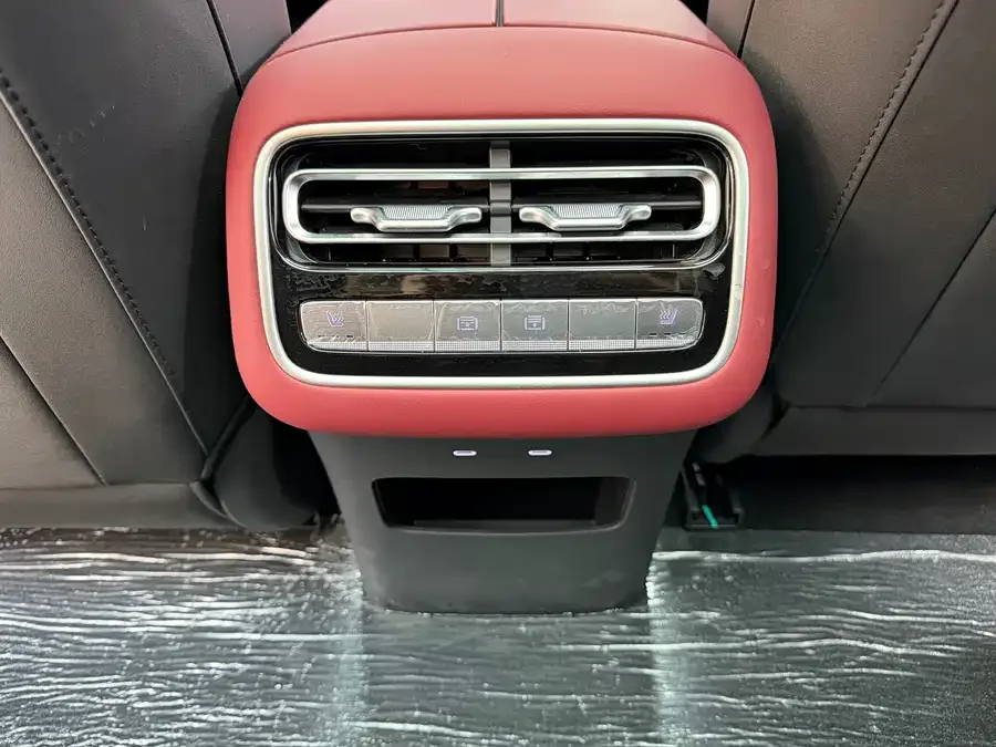 Chery Fengyun Fengyun A9L Fengyun A9L 2025 four-wheel drive high-energy peak version 2025 — миниатюра 4