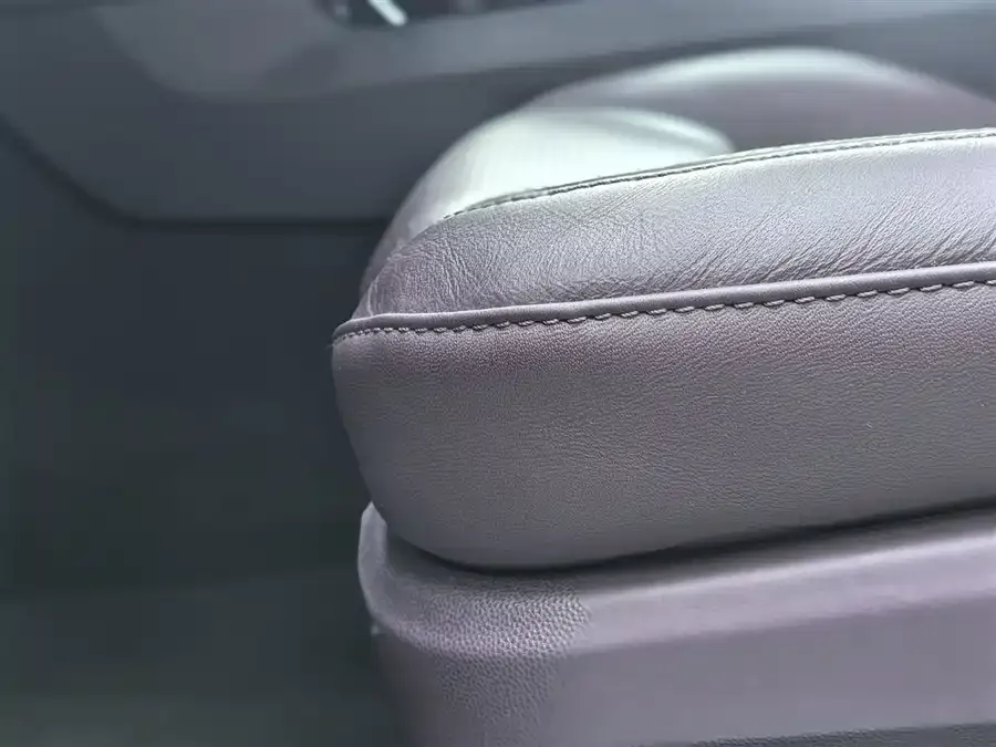 Porsche Macan New Energy Macan New Energy 2024 Macan 4 2025 — миниатюра 4