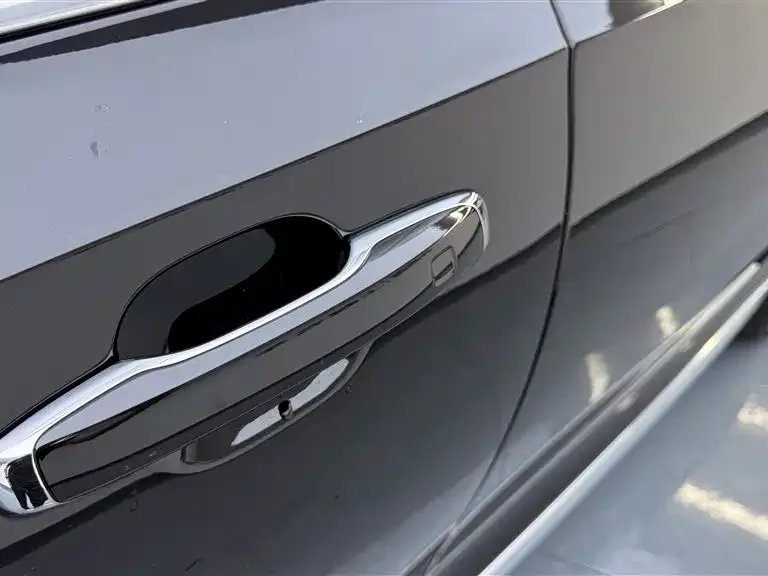 Volvo S90 plug-in hybrid 2022 model T8 E-drive hybrid Zhiyi luxury version 2022 — миниатюра 4