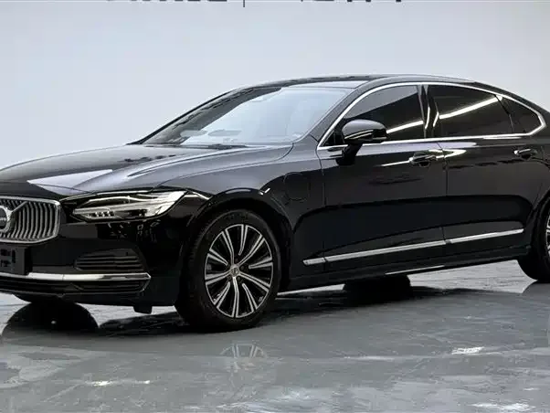 Volvo S90 plug-in hybrid 2022