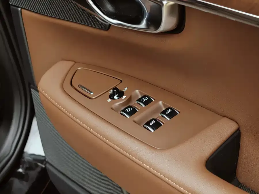 Volvo S90 plug-in hybrid 2023 T8 plug-in hybrid four-wheel drive long-range Zhiyi luxury version 2023 — миниатюра 3