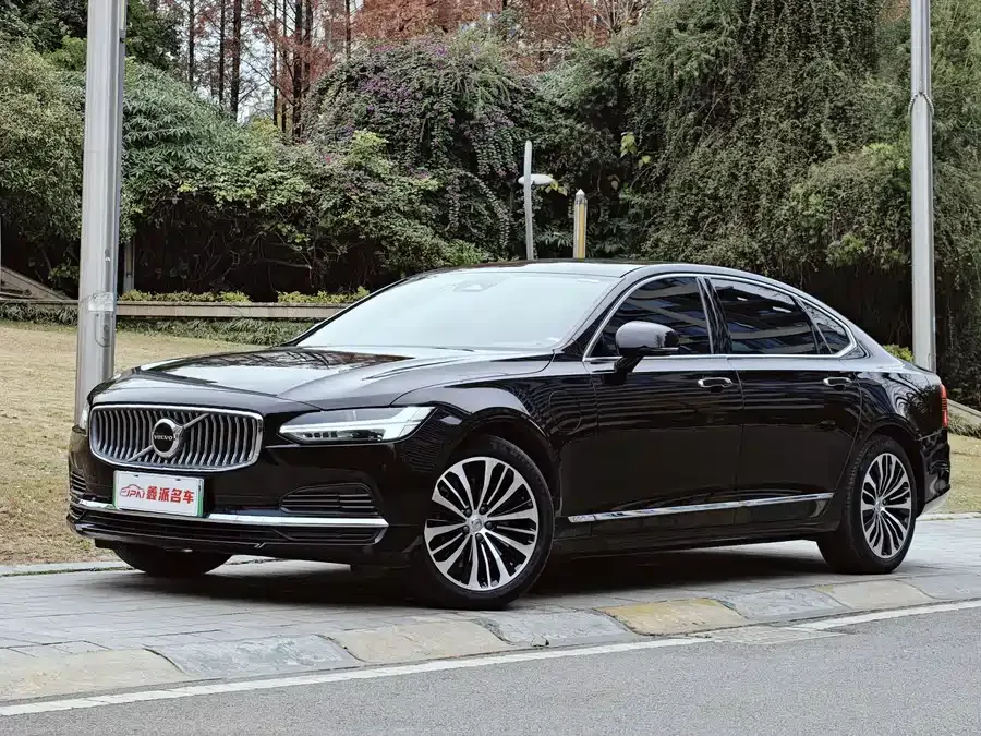 Volvo S90 plug-in hybrid 2023